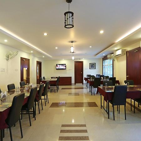 Oyo Stellar Resort Bhuvanesvar Kültér fotó