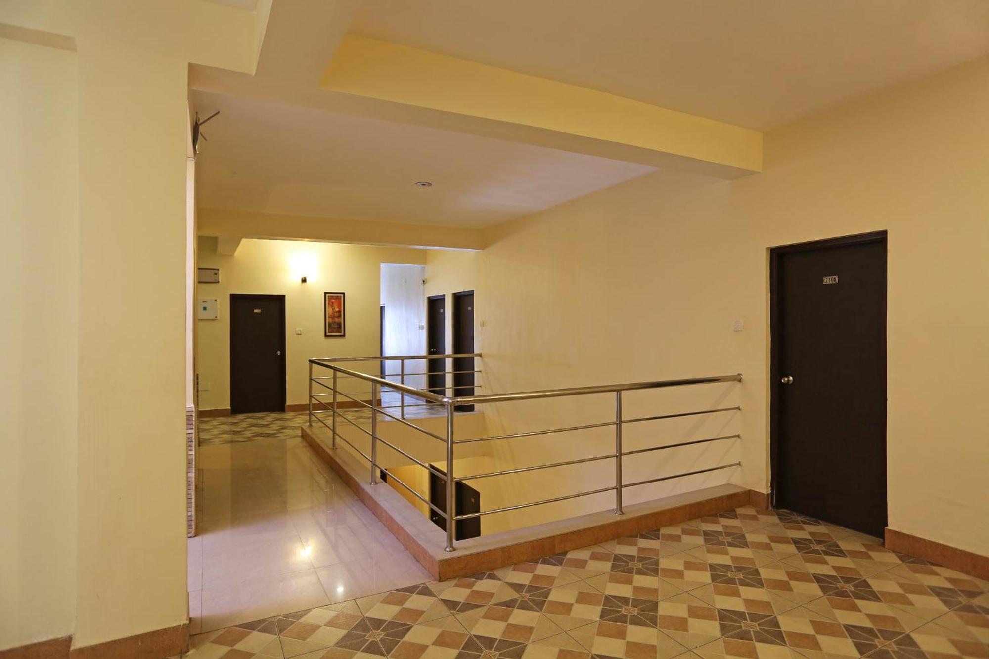 Oyo Stellar Resort Bhuvanesvar Kültér fotó