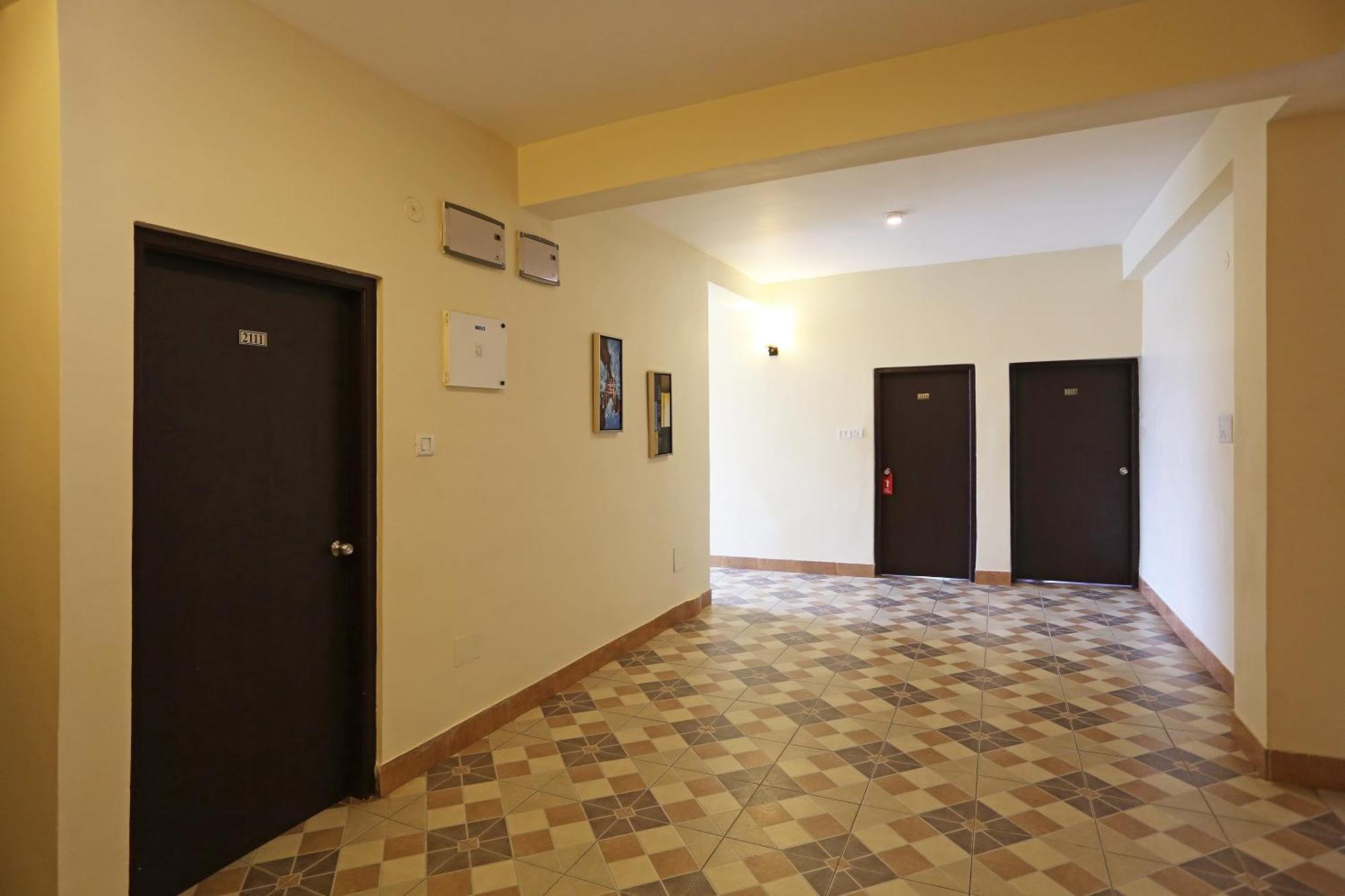 Oyo Stellar Resort Bhuvanesvar Kültér fotó