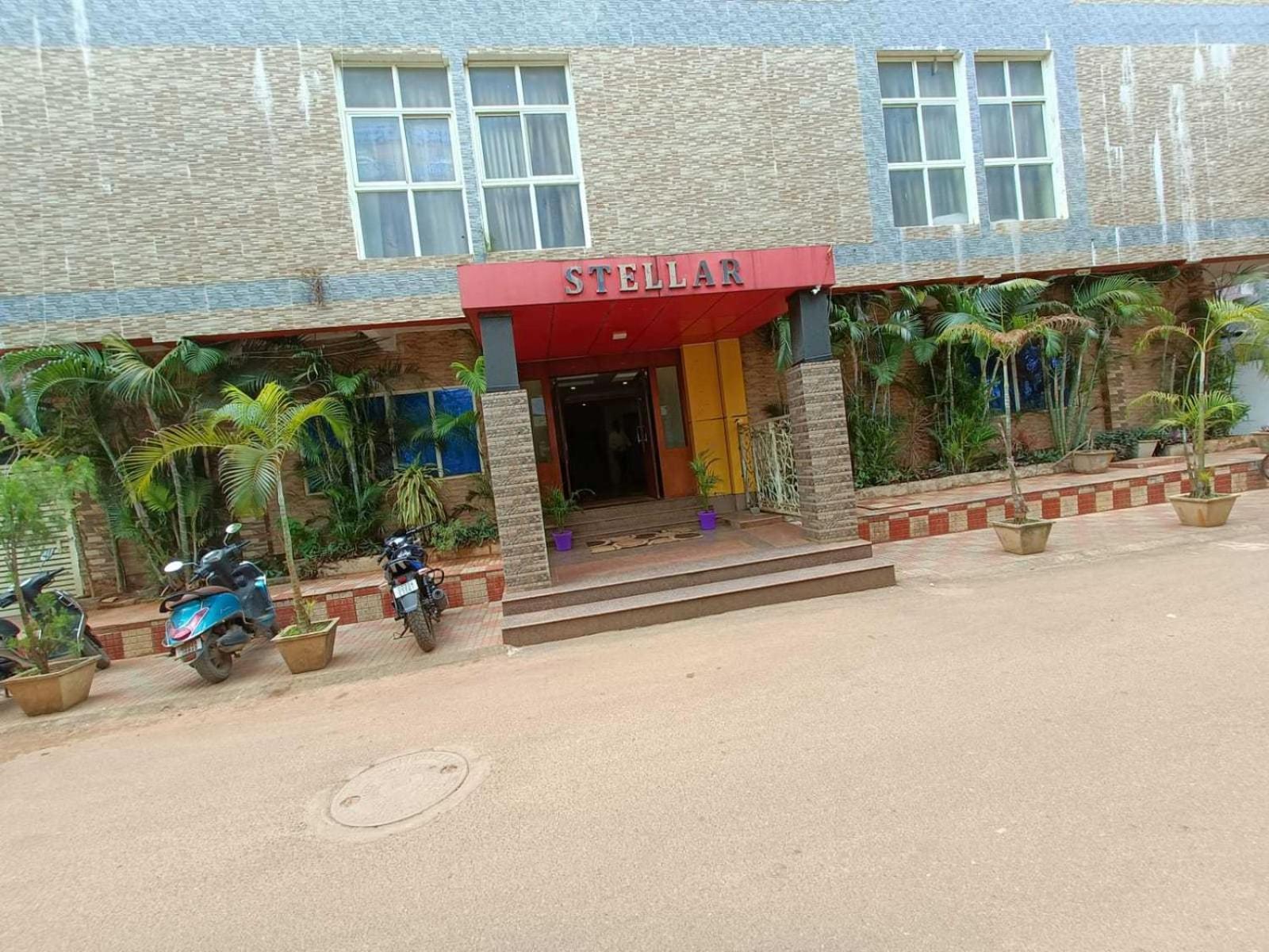 Oyo Stellar Resort Bhuvanesvar Kültér fotó