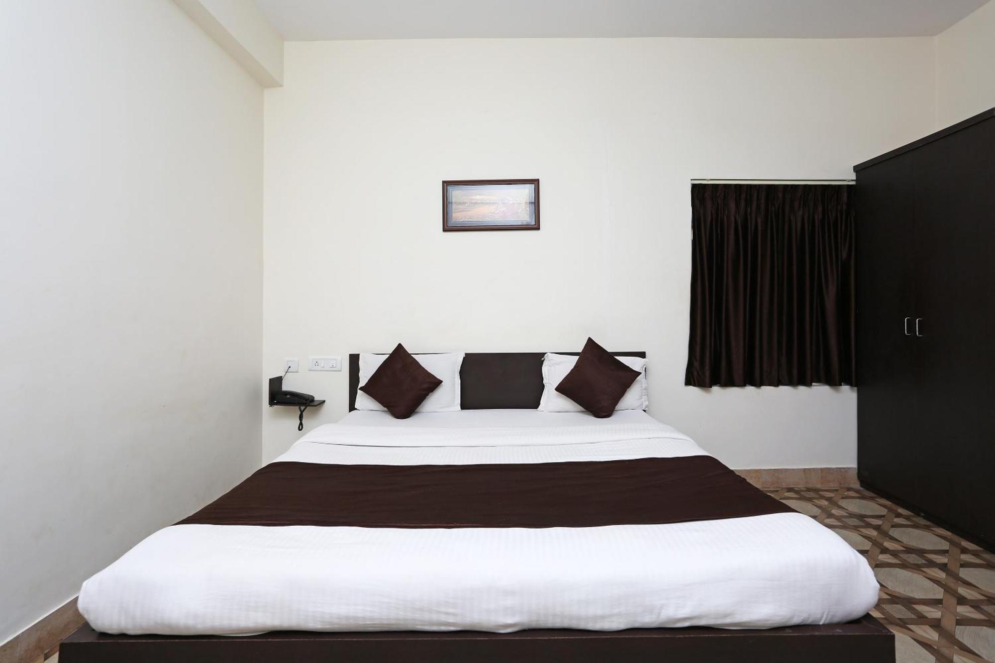 Oyo Stellar Resort Bhuvanesvar Kültér fotó