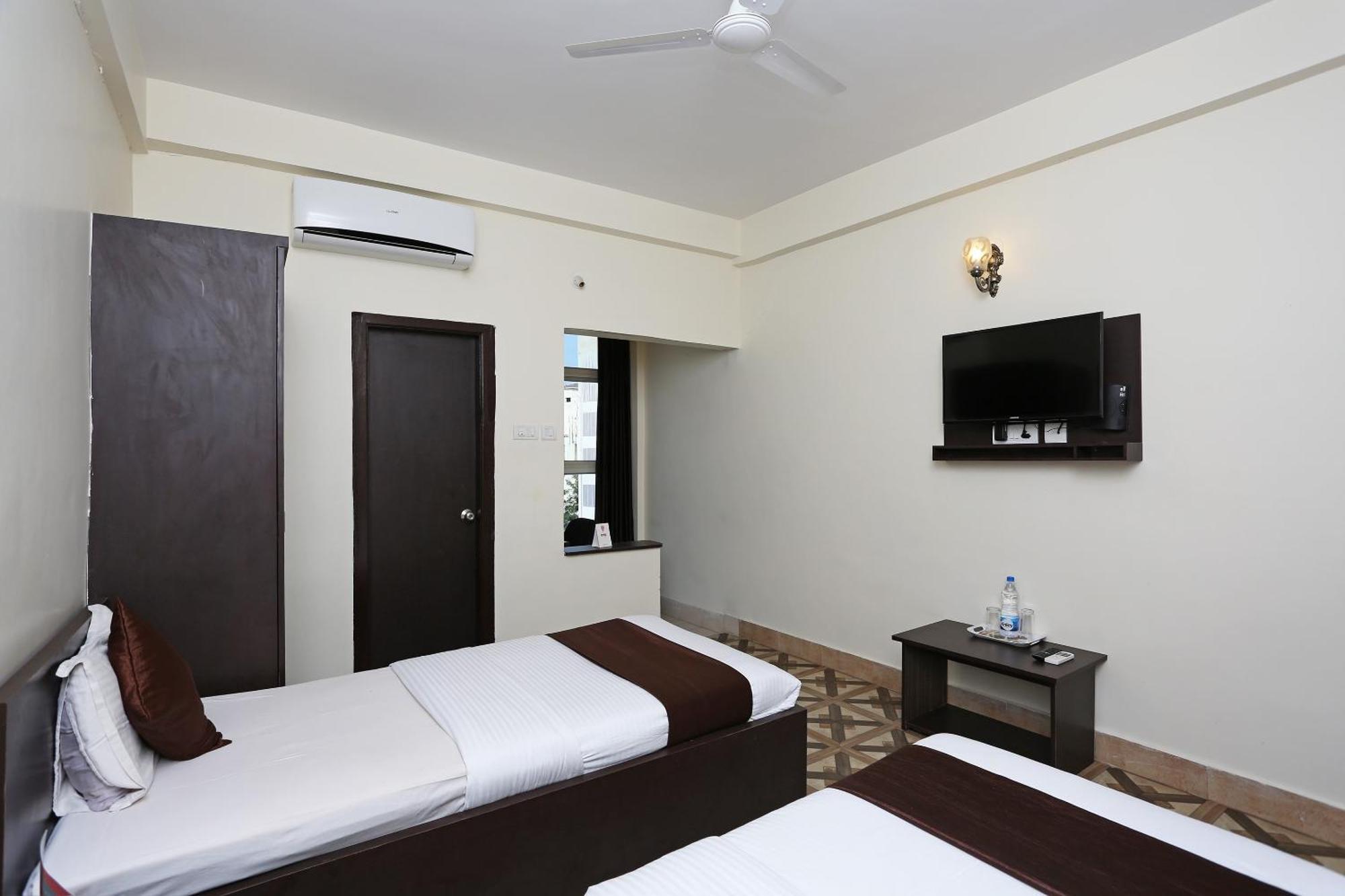 Oyo Stellar Resort Bhuvanesvar Kültér fotó
