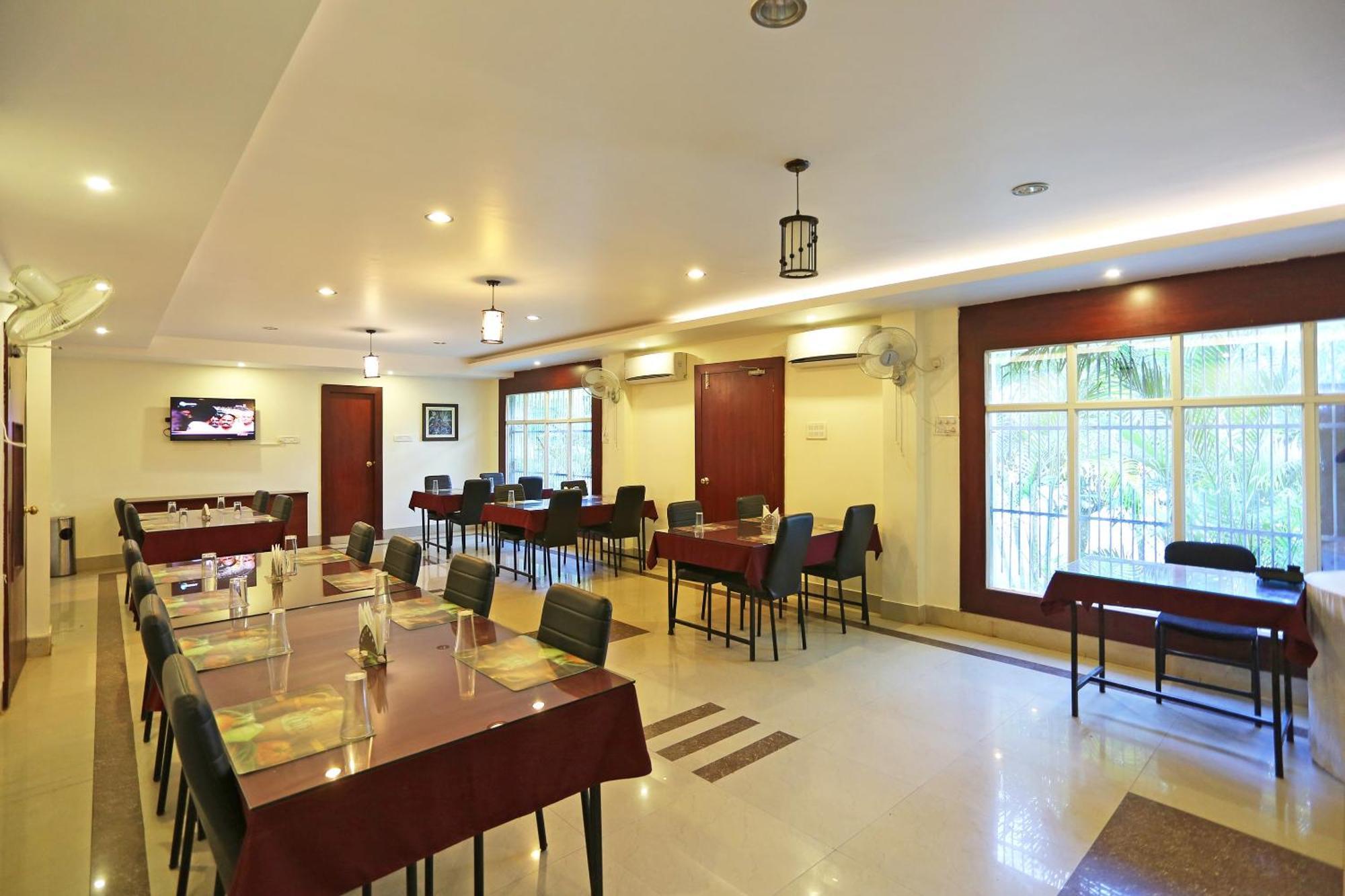 Oyo Stellar Resort Bhuvanesvar Kültér fotó